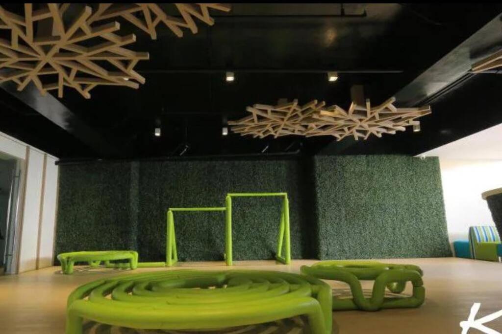 Kl Tower Studio Legazpi Village, Makati Near Greenbelt & Aim Makati Манила Екстериор снимка