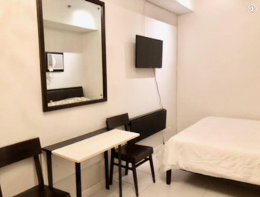 Kl Tower Studio Legazpi Village, Makati Near Greenbelt & Aim Makati Манила Екстериор снимка
