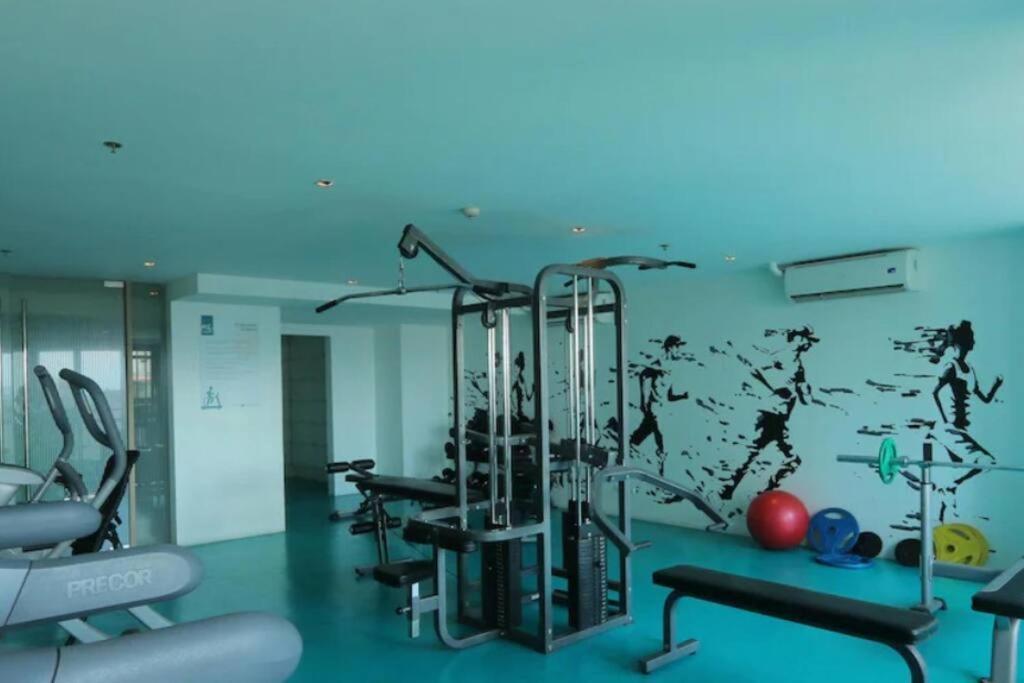Kl Tower Studio Legazpi Village, Makati Near Greenbelt & Aim Makati Манила Екстериор снимка